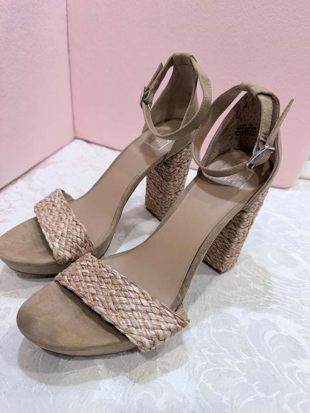 Kaari Blue Rory Neutral Woven Strap Ankle Strap Block Heel Sandals Size 10M